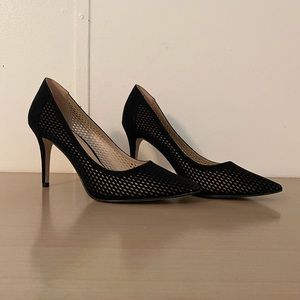 Jessica Simpson heels 🖤